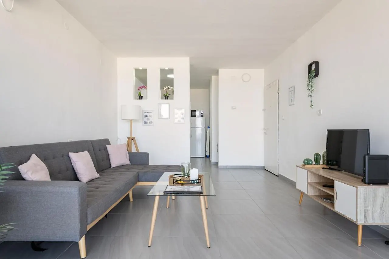 Abbas Bayview Apartment Haifa